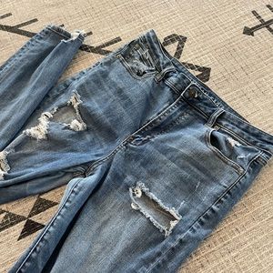 American Eagle Jeans size 14 Super High Rise- Super Stretch.